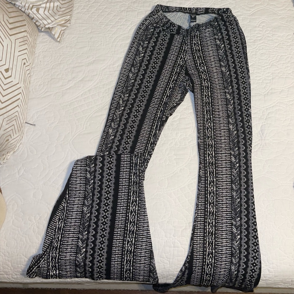 Super stretchy bell bottom pants